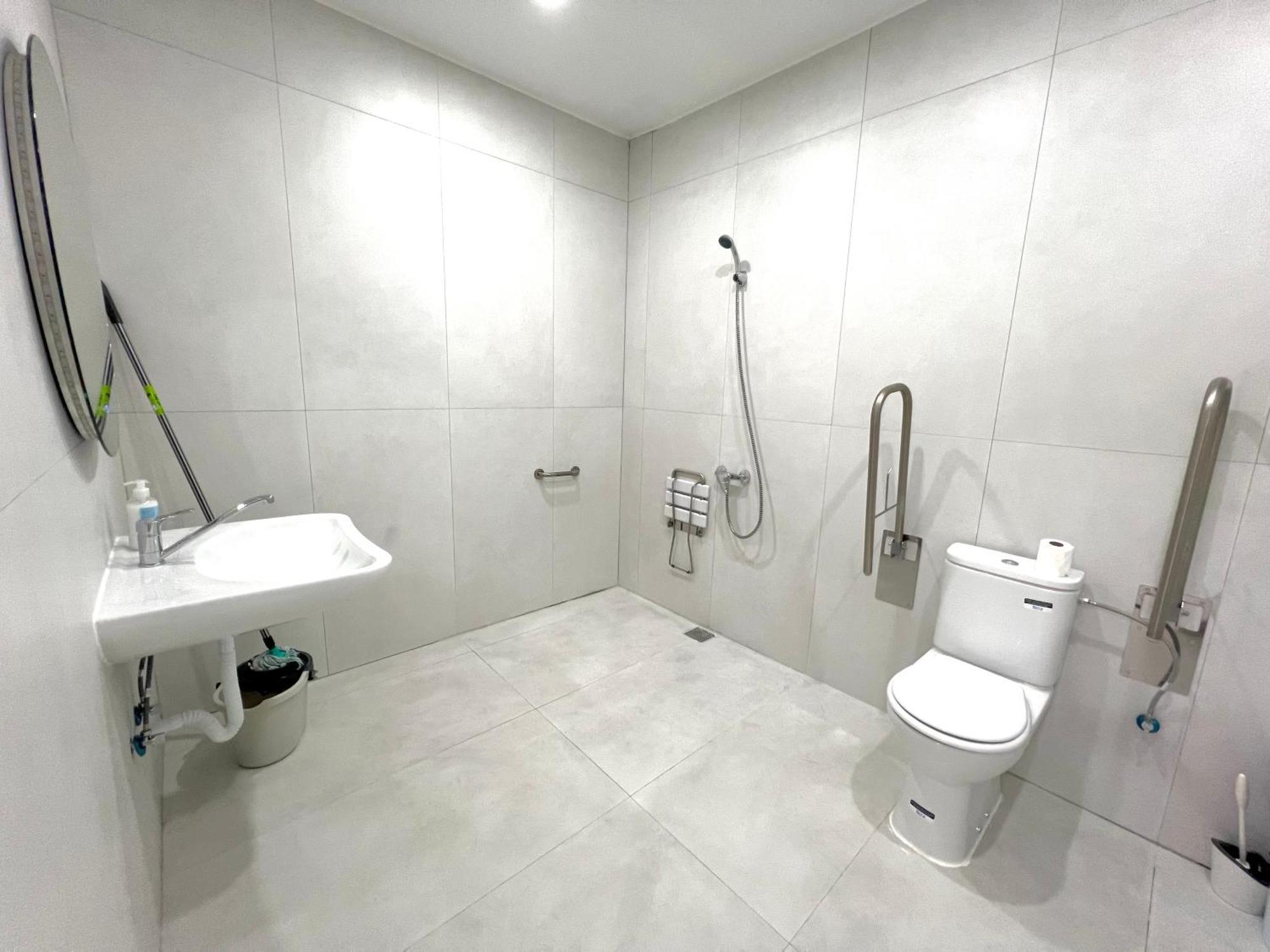 Hostel Oasis Madrid Eksteriør billede